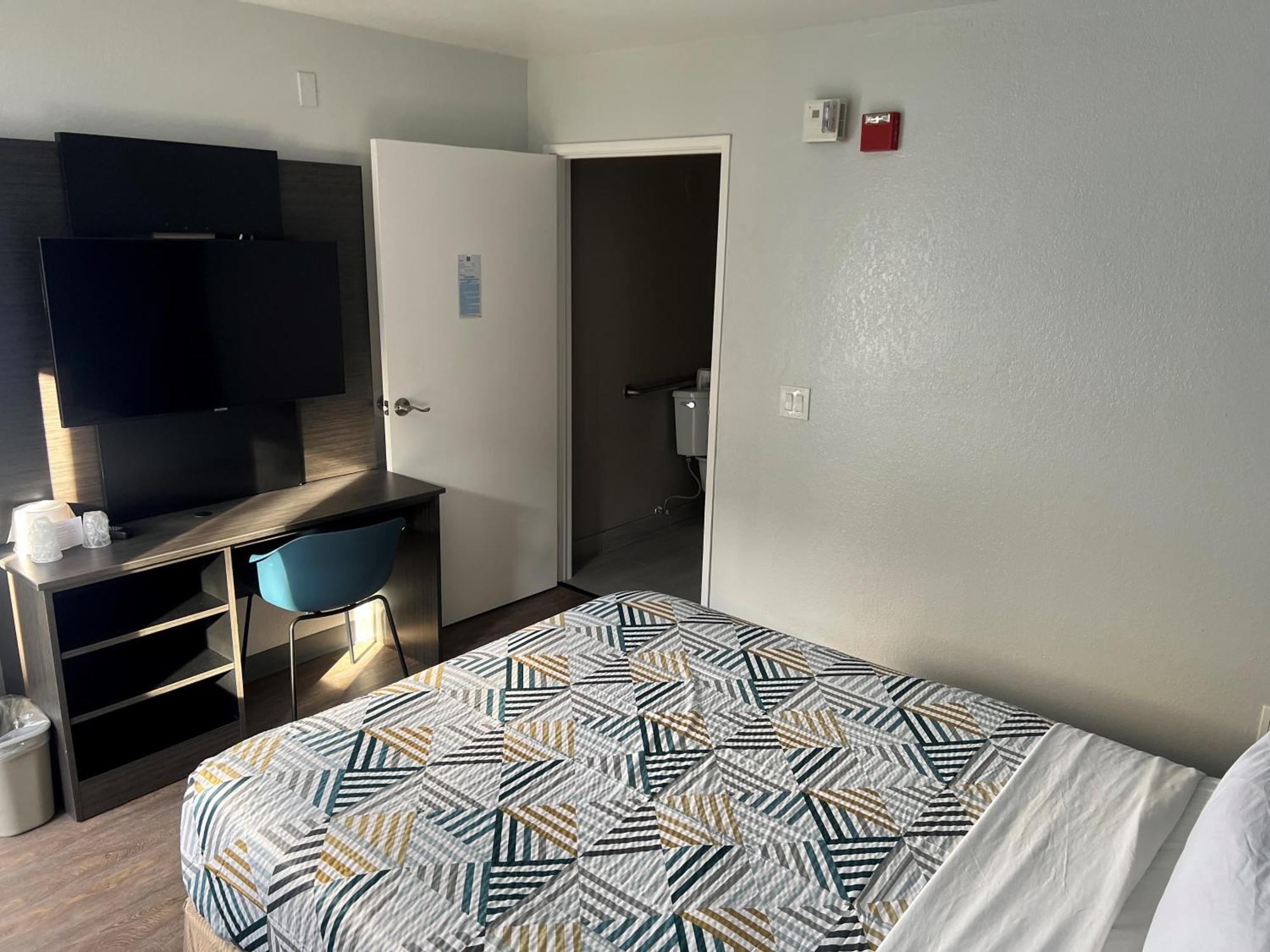 Hotel 6-westminster, Ca - North Westminster